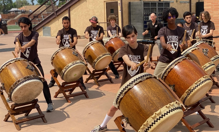 Crespi taiko practice